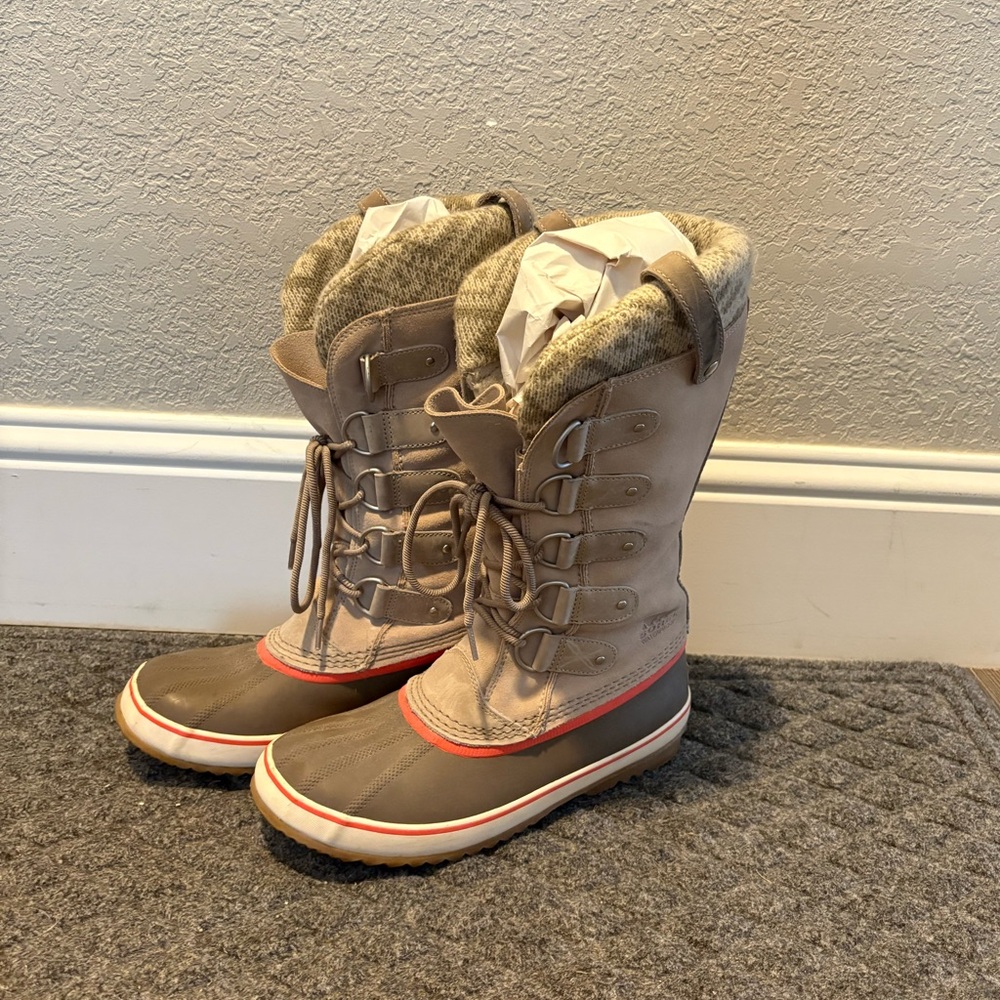 Sorel Cozy Women's Winter Boots - Cream, Orange, and light Brown